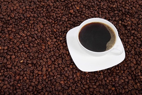Kopp med svart kaffe